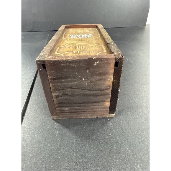 Eagle Rare Kentucky Bourbon Whiskey Double Wood display box 10 years, 101 proof - Picture 5 of 6
